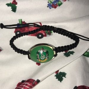 Hot topic Slytherin bracelet 🐍